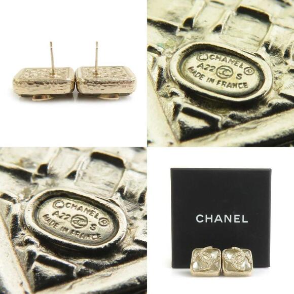 CHANEL Gold Logo Earrings - Picture 5 of 5